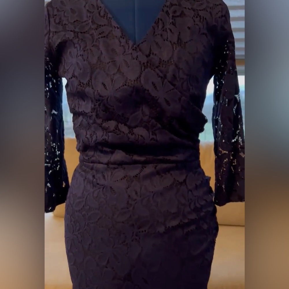Floral lace evening pencil dress. Size small. Only worn once to a wedding.